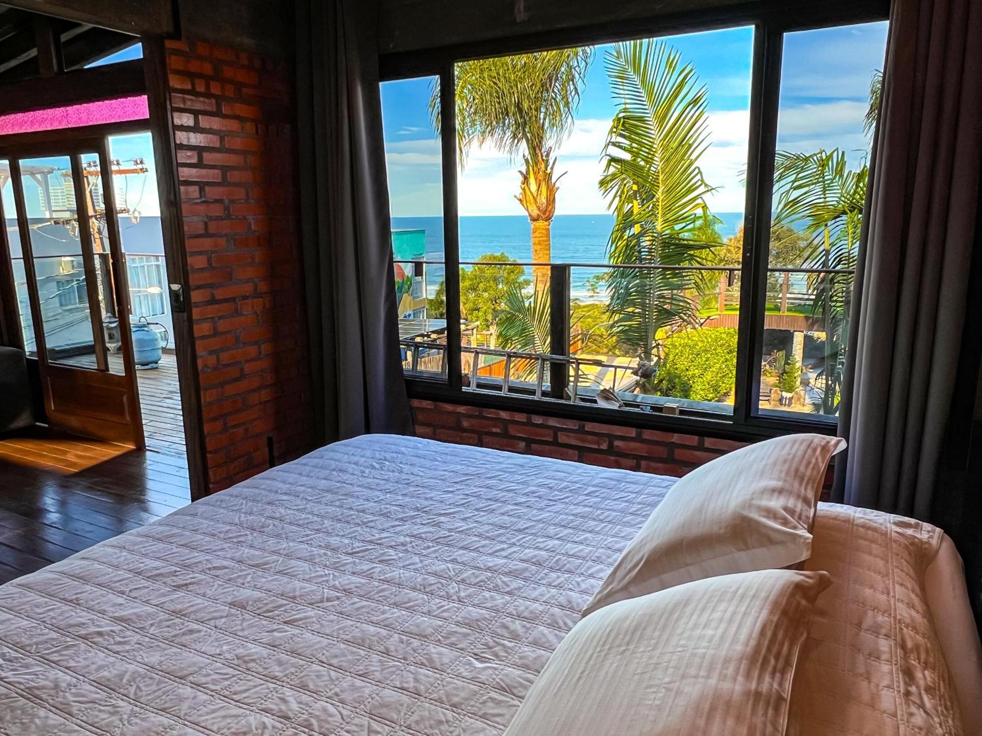 Pousada Descanso Do Rei - Vista Para O Mar & Melhor Localizacao Da Praia Do Rosa Chambre photo